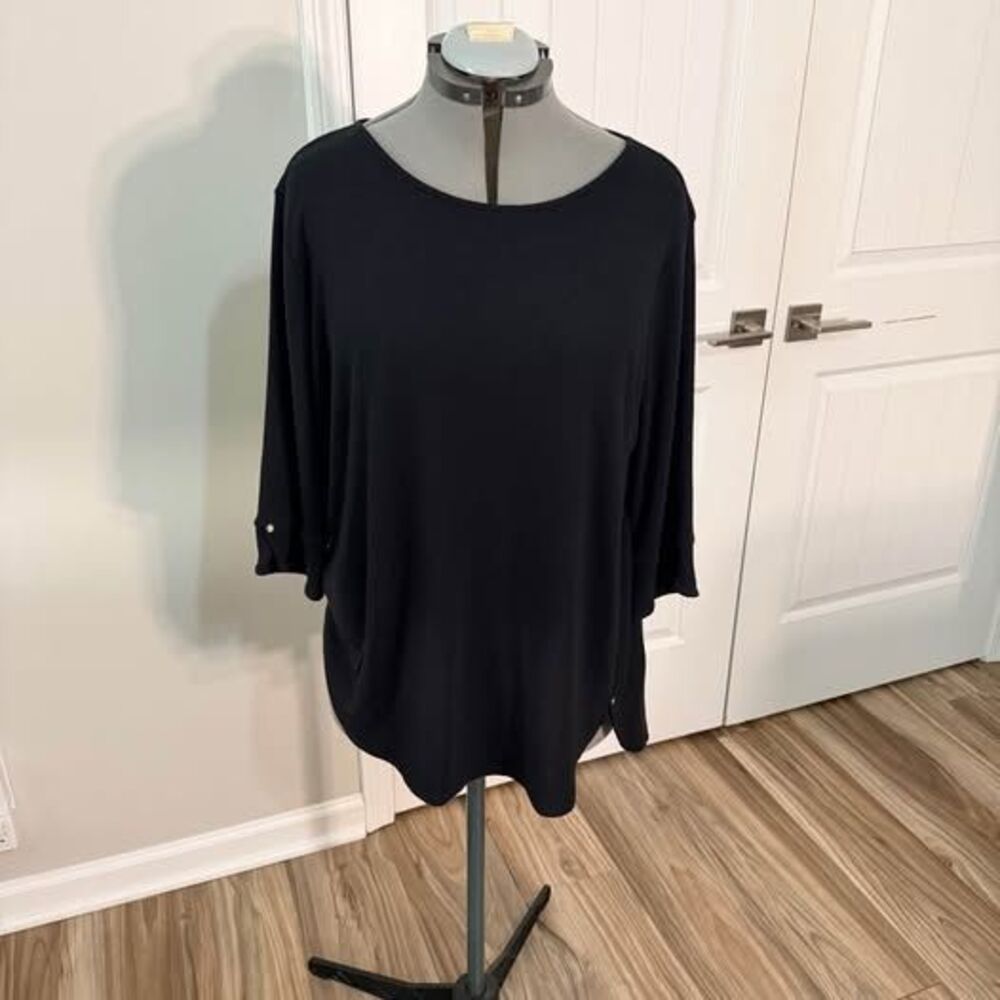 Liz Claiborne Black Ribbed Top, Size 2X, 26” p-p, 30” length, tag says 1X, C7553